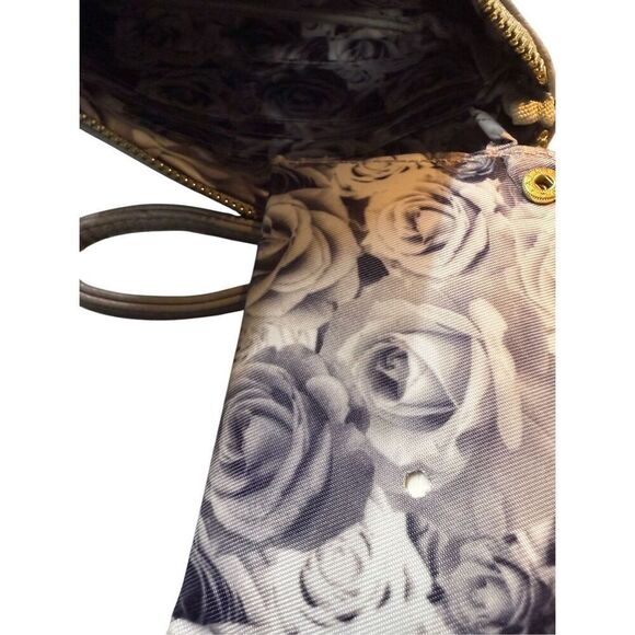 Adrienne Vittadini Studio Women's Gray Detachable Strap Charging Wallet Wristlet - Picture 15 of 16